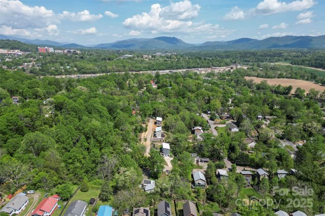 65 Moore Avenue, Asheville, NC 28806