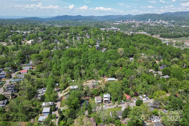 65 Moore Avenue, Asheville, NC 28806