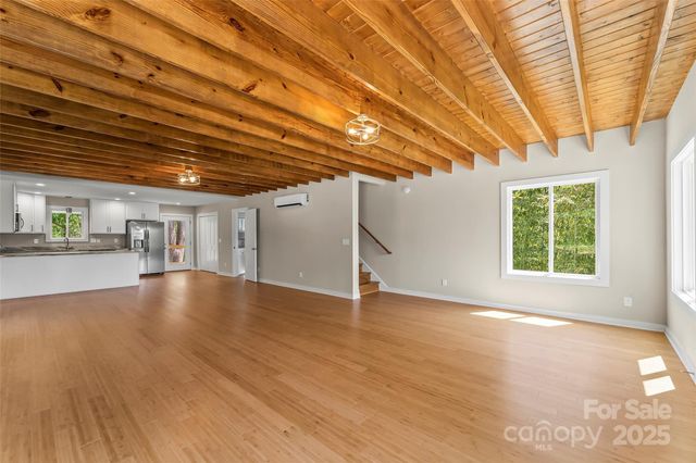 65 Moore Avenue, Asheville, NC 28806