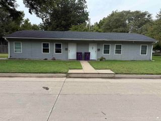 400 - 404 S 11th Street, Manhattan, KS 66502