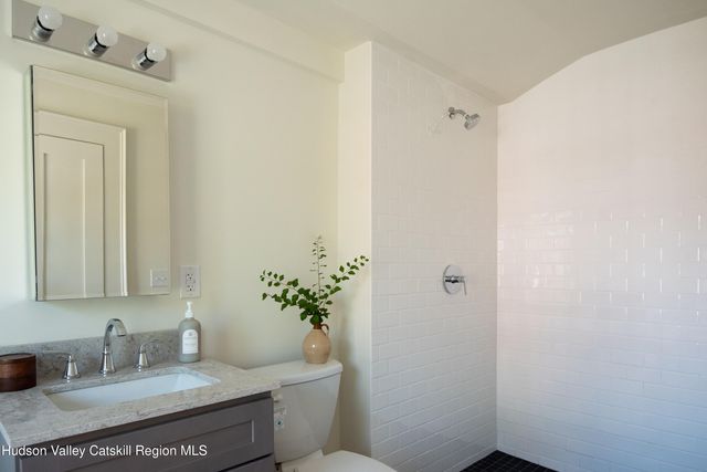 72 N N 5th Street, Hudson, NY 12534