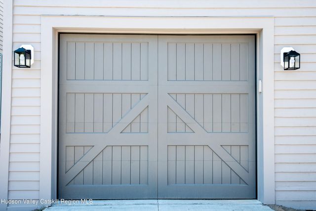 72 N N 5th Street, Hudson, NY 12534