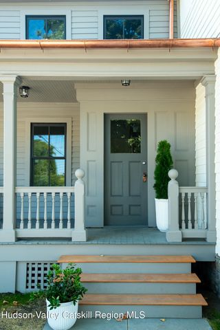 72 N N 5th Street, Hudson, NY 12534