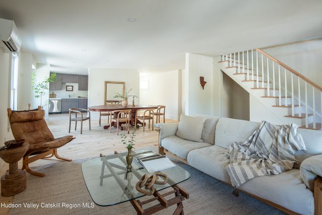 72 N N 5th Street, Hudson, NY 12534