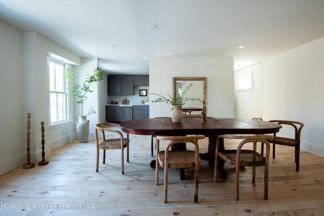 72 N N 5th Street, Hudson, NY 12534