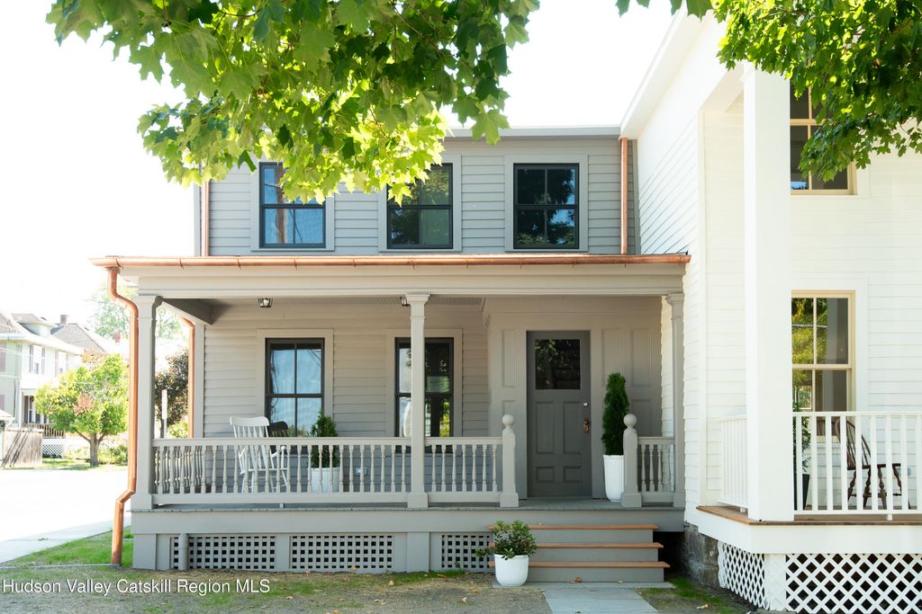 72 N N 5th Street, Hudson, NY 12534