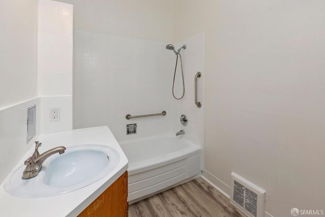 369 Frederick Street, San Francisco, CA 94117