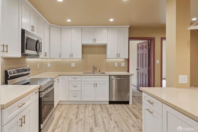 369 Frederick Street, San Francisco, CA 94117