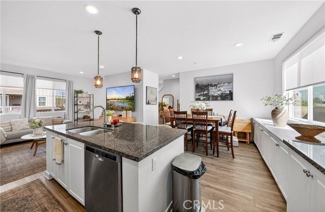 390 N Bellarose Way, Anaheim, CA 92805