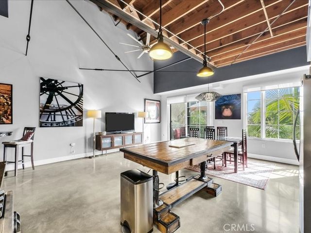 1100 E 3rd 204, Long Beach, CA 90802