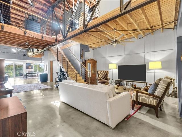 1100 E 3rd 204, Long Beach, CA 90802