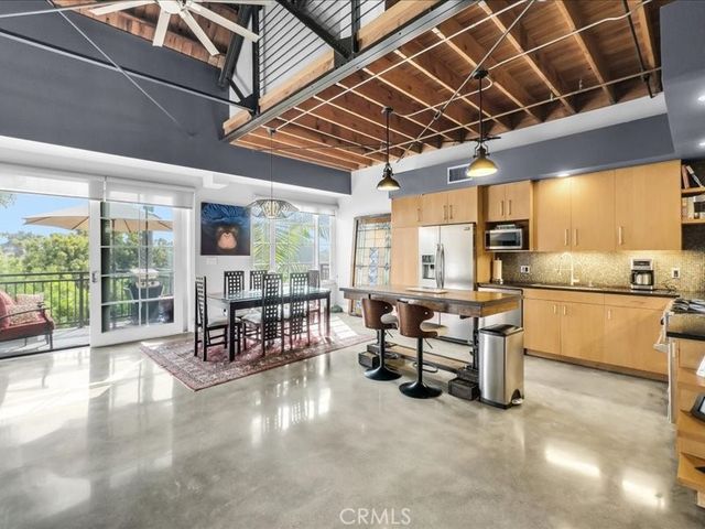 1100 E 3rd 204, Long Beach, CA 90802