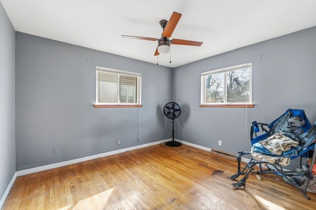 1949 S Broadway Avenue, Springfield, MO 65807