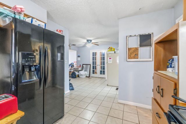 1949 S Broadway Avenue, Springfield, MO 65807