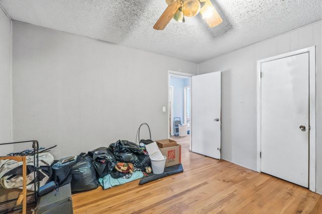 1949 S Broadway Avenue, Springfield, MO 65807