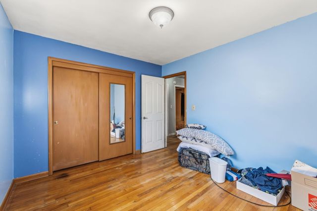 1949 S Broadway Avenue, Springfield, MO 65807