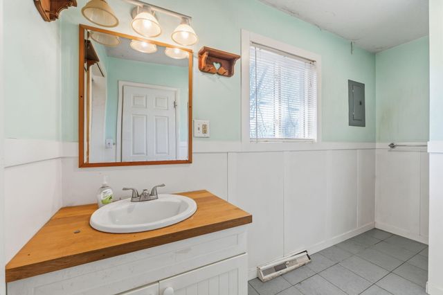 1949 S Broadway Avenue, Springfield, MO 65807