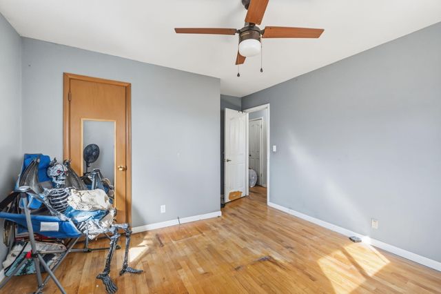 1949 S Broadway Avenue, Springfield, MO 65807