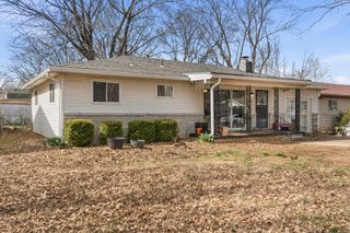 1949 S Broadway Avenue, Springfield, MO 65807