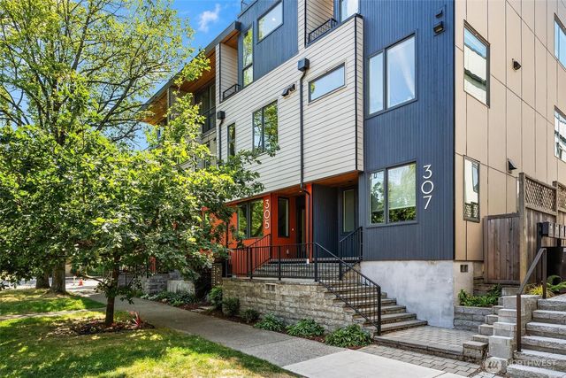305 17th Avenue E, Seattle, WA 98112
