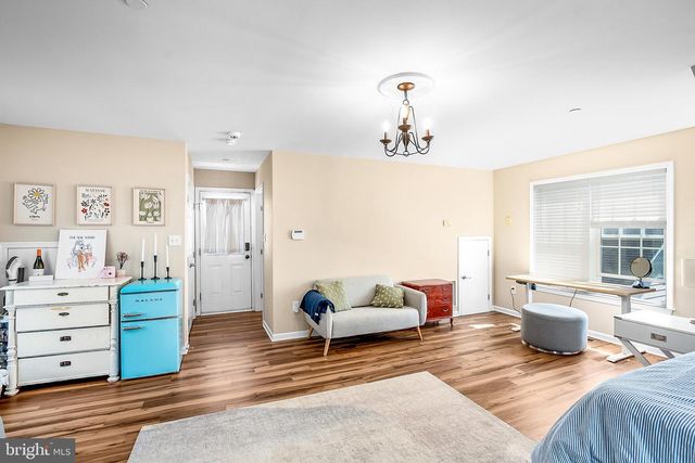 8020 EASTON VILLAGE DR, Easton, MD 21601