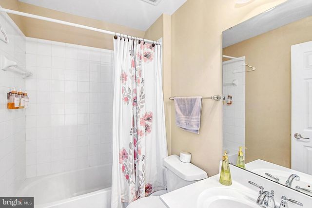 8020 EASTON VILLAGE DR, Easton, MD 21601