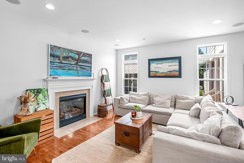 Image 12 of property listing at 8020 EASTON VILLAGE DR, Easton, MD 21601