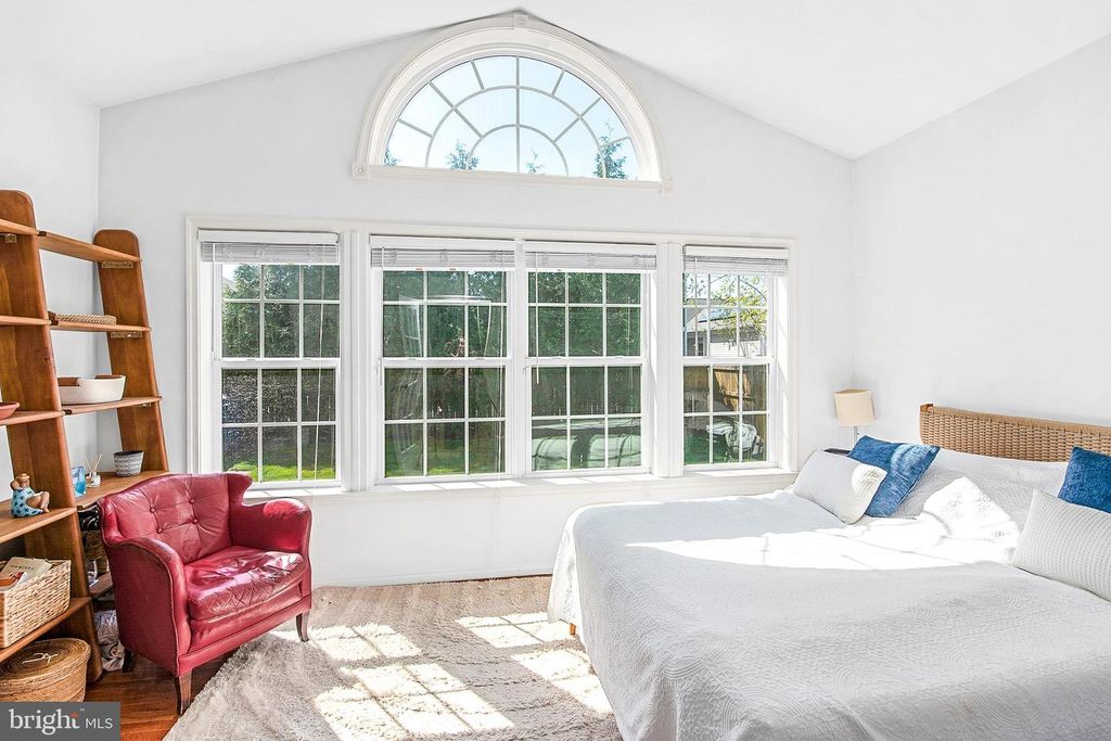 Image 15 of property listing at 8020 EASTON VILLAGE DR, Easton, MD 21601