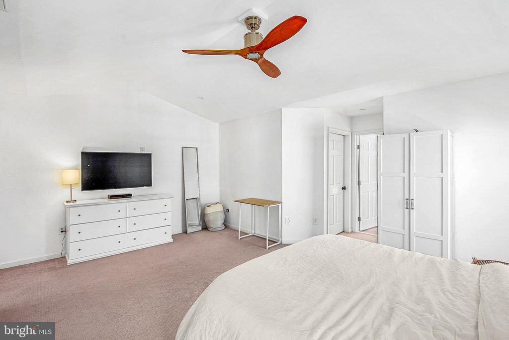 Image 17 of property listing at 8020 EASTON VILLAGE DR, Easton, MD 21601