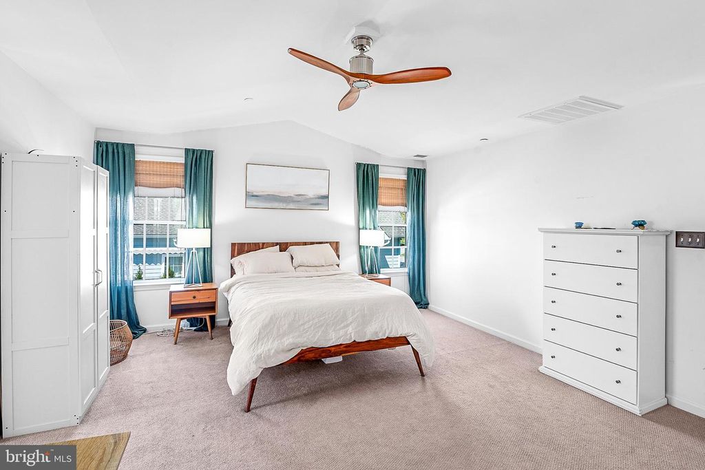 Image 27 of property listing at 8020 EASTON VILLAGE DR, Easton, MD 21601