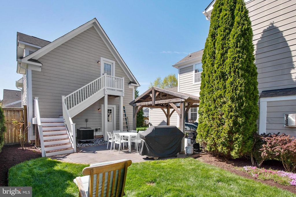 Image 37 of property listing at 8020 EASTON VILLAGE DR, Easton, MD 21601