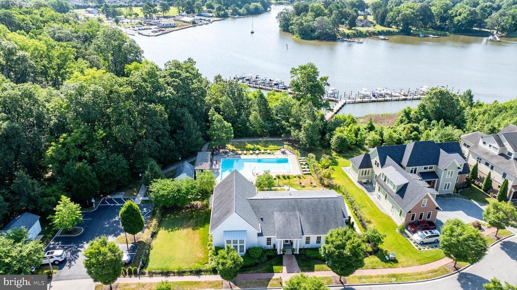 Image 40 of property listing at 8020 EASTON VILLAGE DR, Easton, MD 21601