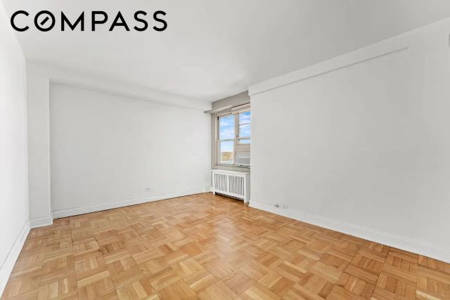900 W 190th St Apt 11A, New York City, NY 10040