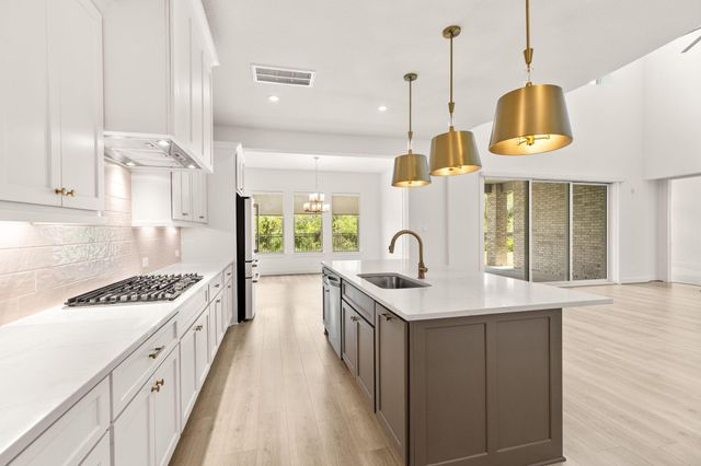 5015 Blooming Hibiscus Lane, Manvel, TX 77578