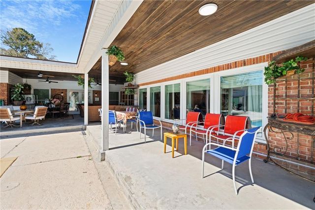 1255 Spring Valley Drive E, Mobile, AL 36693