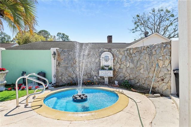 1255 Spring Valley Drive E, Mobile, AL 36693