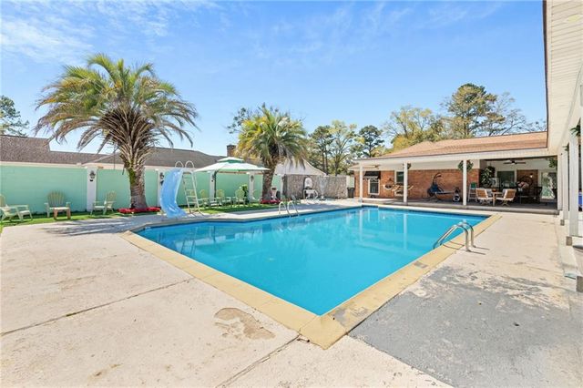 1255 Spring Valley Drive E, Mobile, AL 36693