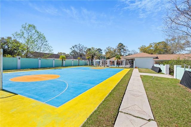 1255 Spring Valley Drive E, Mobile, AL 36693