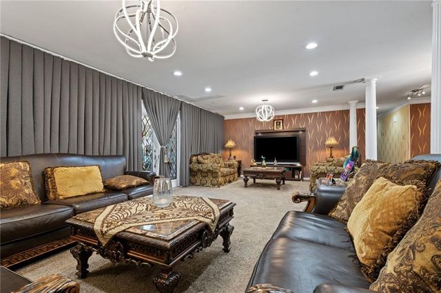1255 Spring Valley Drive E, Mobile, AL 36693