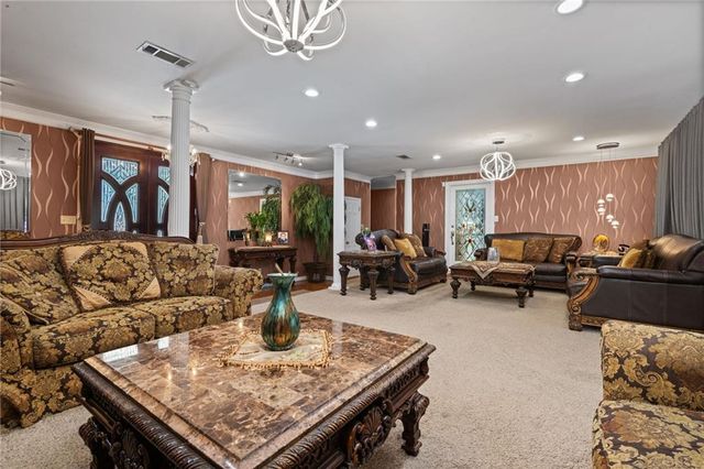 1255 Spring Valley Drive E, Mobile, AL 36693