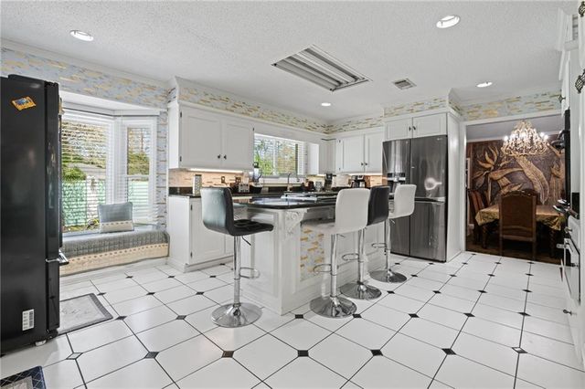 1255 Spring Valley Drive E, Mobile, AL 36693