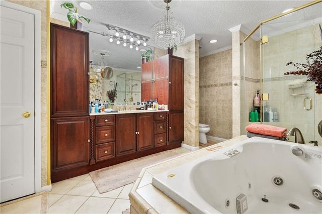 1255 Spring Valley Drive E, Mobile, AL 36693