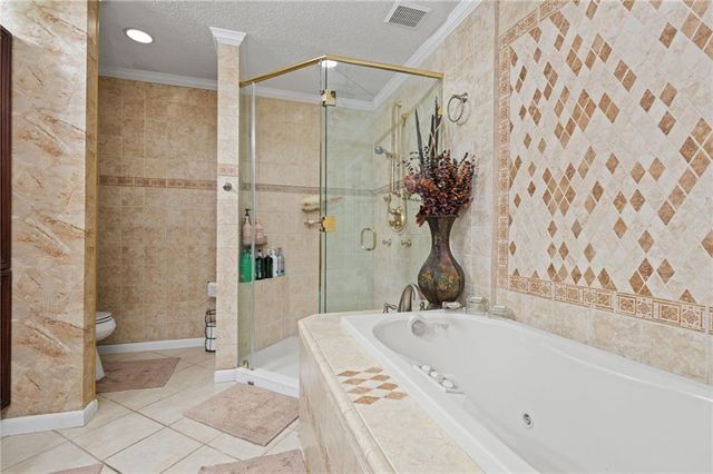 1255 Spring Valley Drive E, Mobile, AL 36693