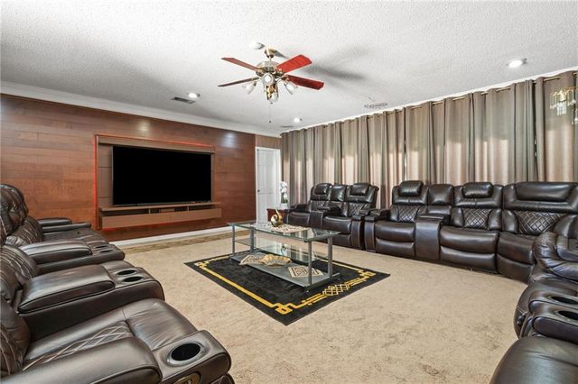 1255 Spring Valley Drive E, Mobile, AL 36693