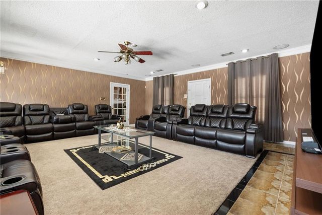 1255 Spring Valley Drive E, Mobile, AL 36693