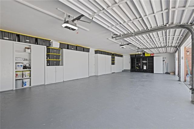 1255 Spring Valley Drive E, Mobile, AL 36693
