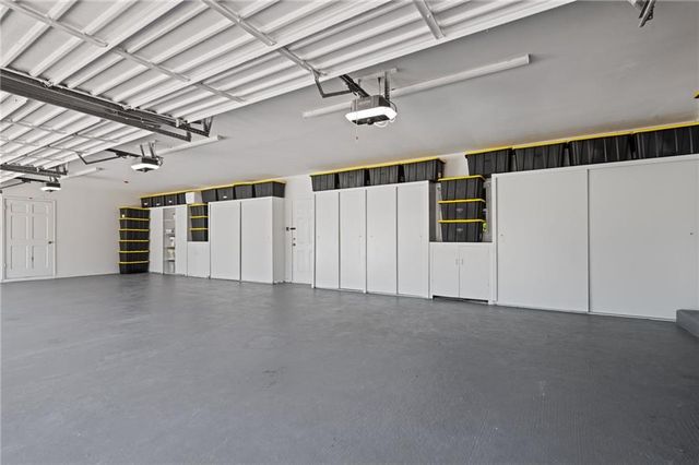 1255 Spring Valley Drive E, Mobile, AL 36693