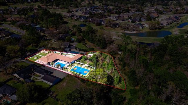 1255 Spring Valley Drive E, Mobile, AL 36693