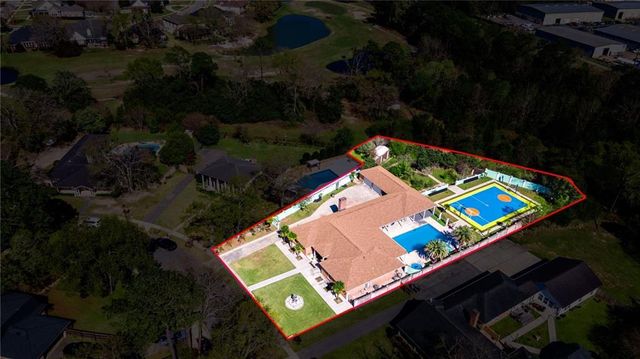 1255 Spring Valley Drive E, Mobile, AL 36693