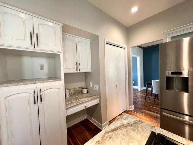 2501 Ridgewood Drive, West Des Moines, IA 50265